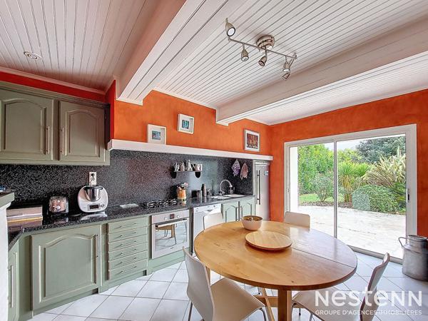 A Vendre Maison de 210 m² avec dépendances, garage et parc arboré de plus de 3700 m² à Gazaupouy