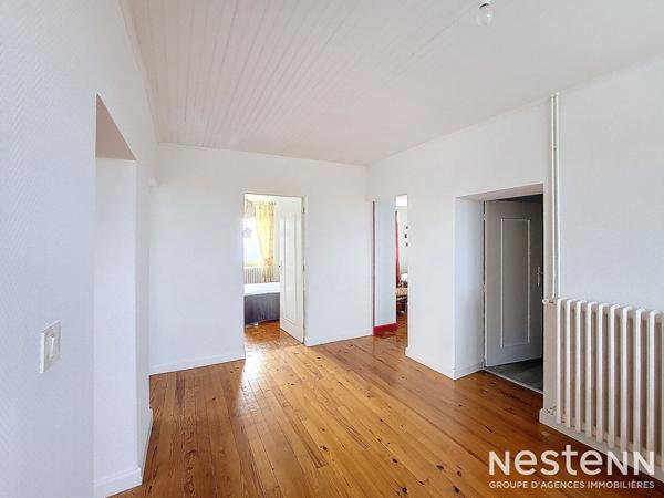 A Vendre Maison de 210 m² avec dépendances, garage et parc arboré de plus de 3700 m² à Gazaupouy