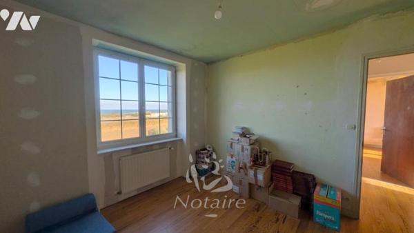 À moins de 300 m du bord de mer – Ensemble immobilier de charme avec vue mer et fort potentiel