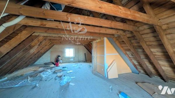 À moins de 300 m du bord de mer – Ensemble immobilier de charme avec vue mer et fort potentiel