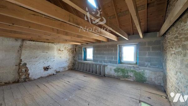 À moins de 300 m du bord de mer – Ensemble immobilier de charme avec vue mer et fort potentiel