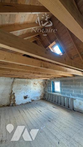 À moins de 300 m du bord de mer – Ensemble immobilier de charme avec vue mer et fort potentiel