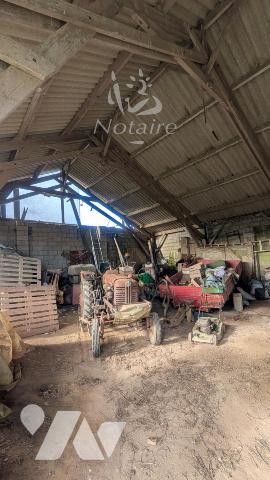 À moins de 300 m du bord de mer – Ensemble immobilier de charme avec vue mer et fort potentiel