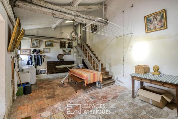 Maison de maître et dépendances dans un écrin de nature préservé