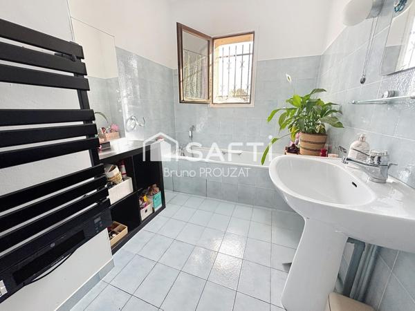 Maison de ville avec vie de plain-pied possible