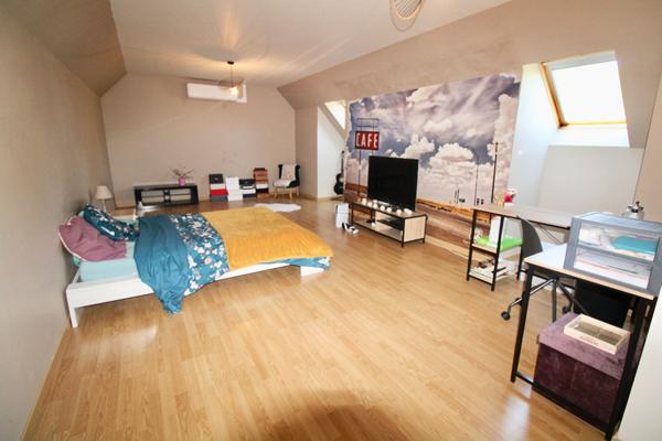 PRODUIT RARE , PAVILLON INDEPENDANT  HAB DE PLAIN PIED AVEC PISCINE ET SPA