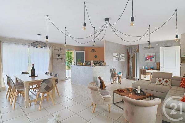 Maison à vendre  4 pièces - 110 m 2   MONTPON MENESTEROL  - 24