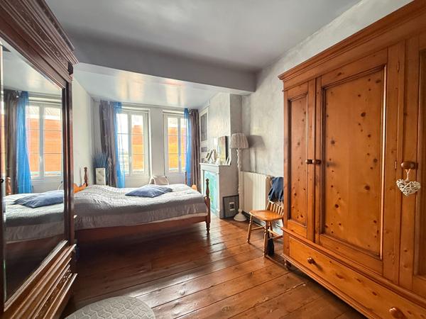 47300 VILLENEUVE SUR LOT Maison ville pleine de charme - centre ville de Villeneuve/Lot