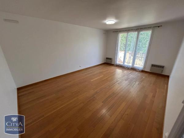 Appartement à louer 3 pièces 64.03m² Voisins-le-Bretonneux (78960)