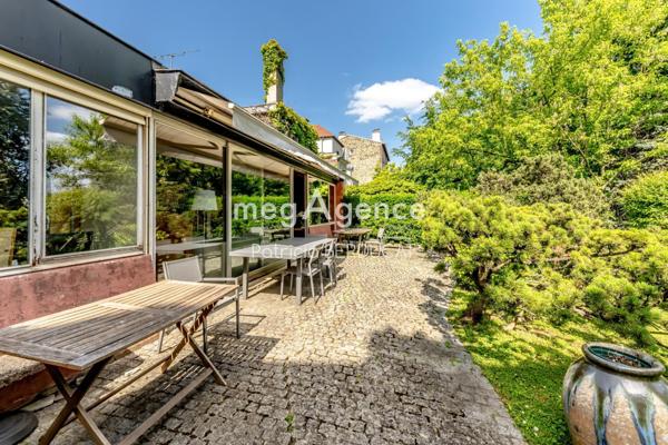Maison à LE PERREUX-SUR-MARNE, 94170 - 13 pièces 250m²