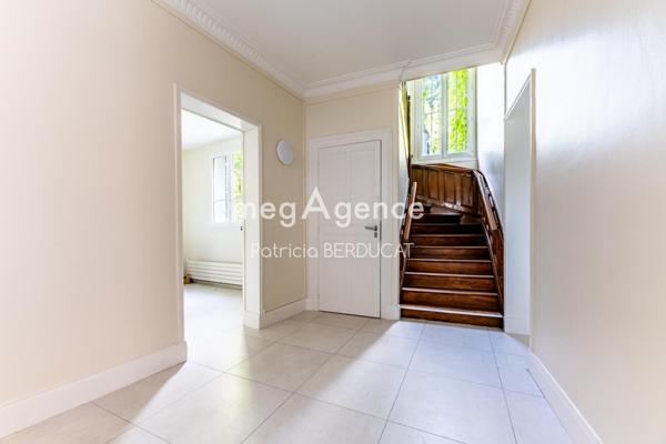 Maison à LE PERREUX-SUR-MARNE, 94170 - 13 pièces 250m²