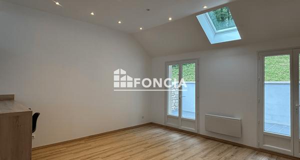 Location Maison 3 pièces 84.1 m² - ÉTampes 91150