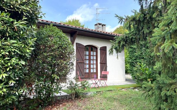 Maison à vendre    5 pièces • 192,39 m2 Mérignac