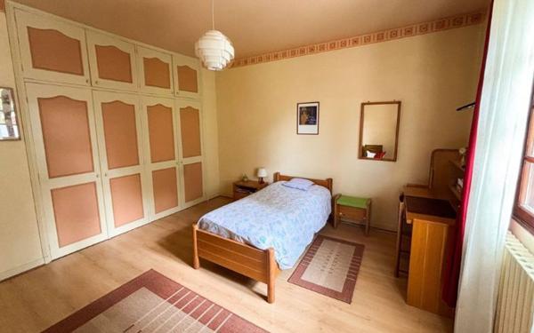 Maison à vendre    5 pièces • 192,39 m2 Mérignac