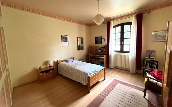 Maison à vendre    5 pièces • 192,39 m2 Mérignac