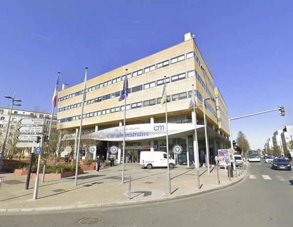 Local commercial CHILLY-MAZARIN 95.03 m²