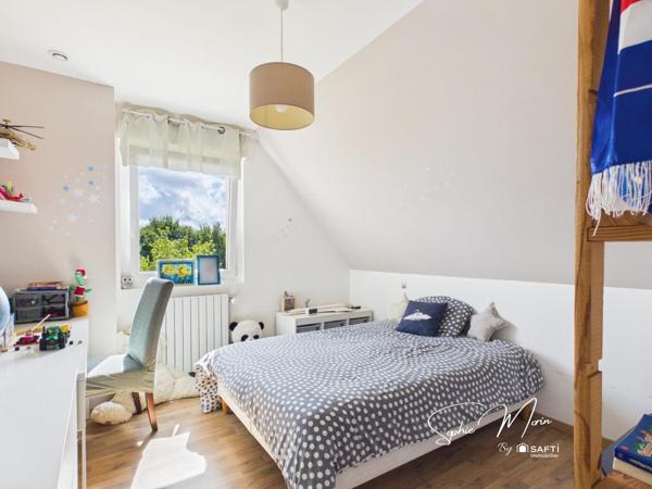 Maison familiale avec jardin à proximité du bourg et du littoral