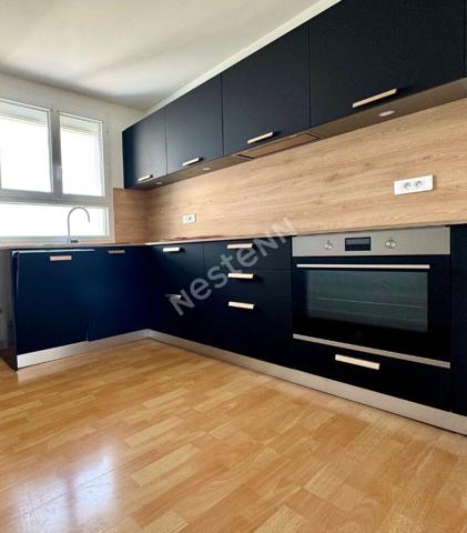 Bel appartement traversant de 3 pièces avec balcon, dernier étage, garage et cave à Montauban