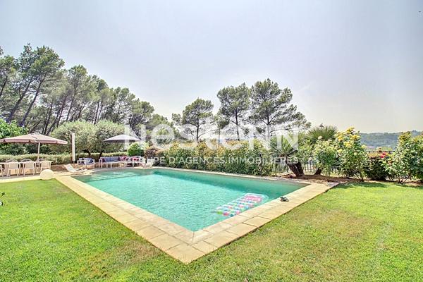 A VENDRE DRAGUIGNAN Maison 180 m² PISCINE GARAGE avec VUE