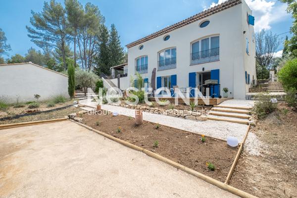 Propriété à Lorgues de 306m2 dont deux T2 indépendant + piscine forme libre sur un terrain de 1817m²