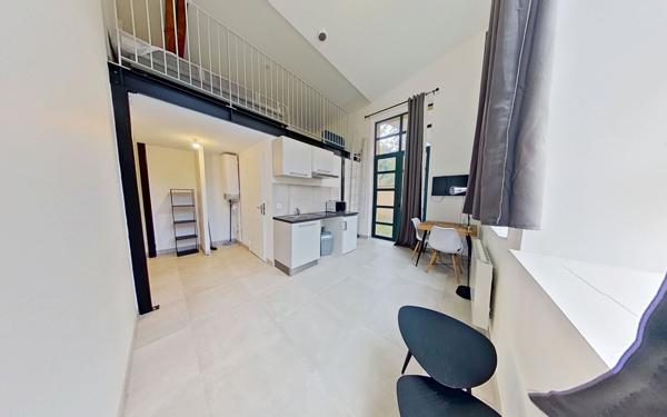 Appartement à louer    2 pièces •  Charbonnières-les-Bains