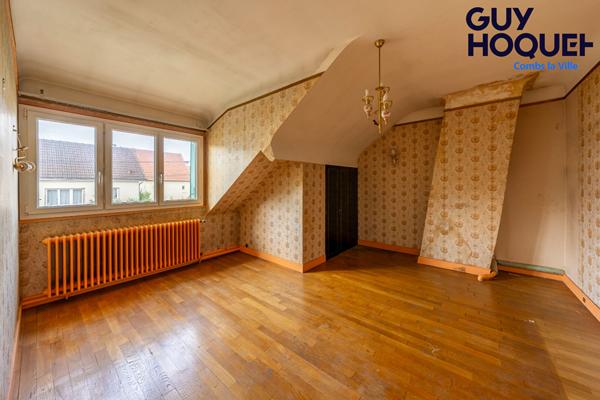 Maison individuelle à vendre à Quincy sous Sénart - 5 chambres, 120 m²