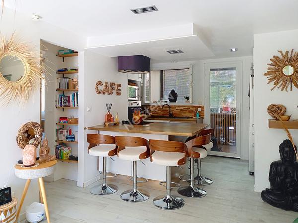 Toulon Ortolan appartement de 3 pièces de 57 m² avec un studio de 20m² ,un garage et une cave