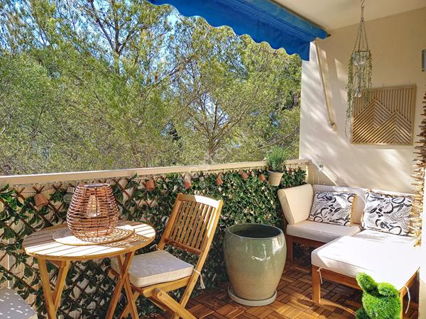 Toulon Ortolan appartement de 3 pièces de 57 m² avec un studio de 20m² ,un garage et une cave