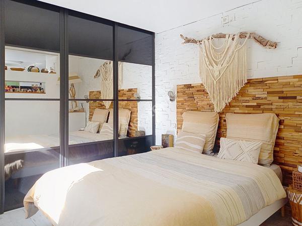 Toulon Ortolan appartement de 3 pièces de 57 m² avec un studio de 20m² ,un garage et une cave