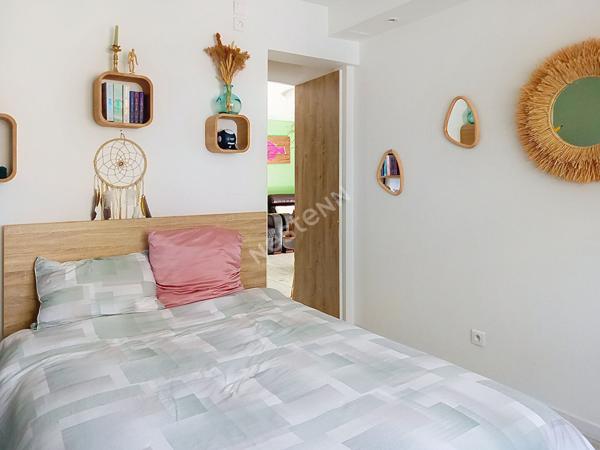 Toulon Ortolan appartement de 3 pièces de 57 m² avec un studio de 20m² ,un garage et une cave