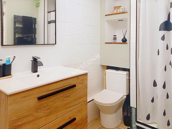 Toulon Ortolan appartement de 3 pièces de 57 m² avec un studio de 20m² ,un garage et une cave