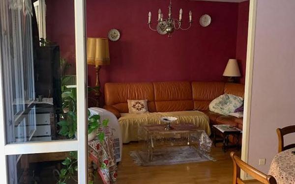 Appartement à vendre    3 pièces • 70 m2 Nevers