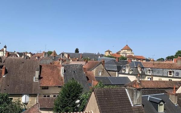 Appartement à vendre    3 pièces • 70 m2 Nevers