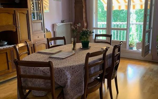 Appartement à vendre    3 pièces • 70 m2 Nevers