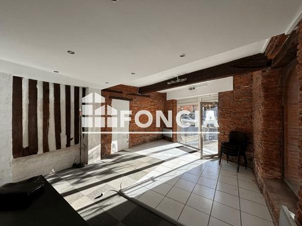 Location Local commercial 1 pièce 36 m² - 1 Place des marchands Rieumes 31370