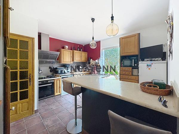 Maison Camaret-sur-aigues 6 pièce(s) d'environ 127m² habitables