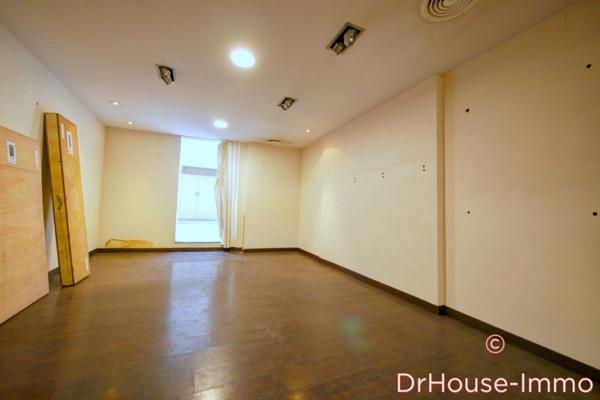 Immeuble à vendre 8 pièces de 200 m²