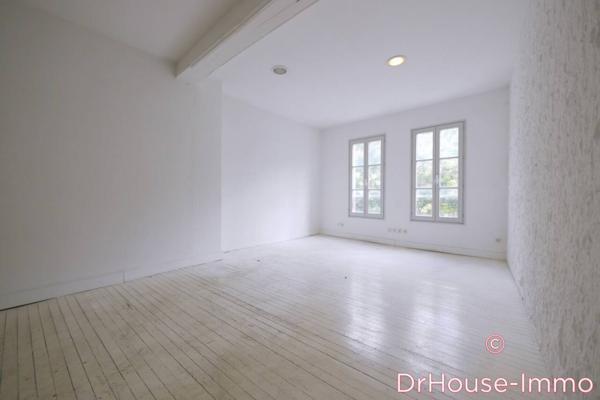 Immeuble à vendre 8 pièces de 200 m²
