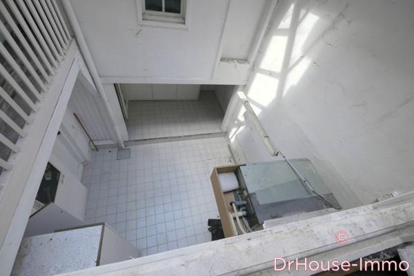 Immeuble à vendre 8 pièces de 200 m²