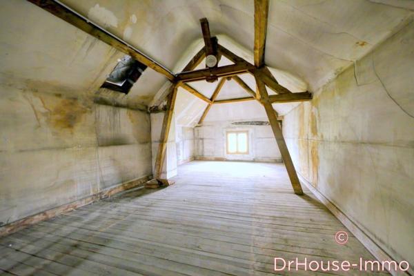 Immeuble à vendre 8 pièces de 200 m²
