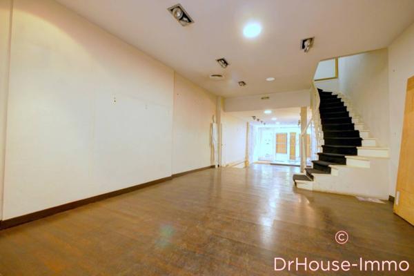 Immeuble à vendre 8 pièces de 200 m²