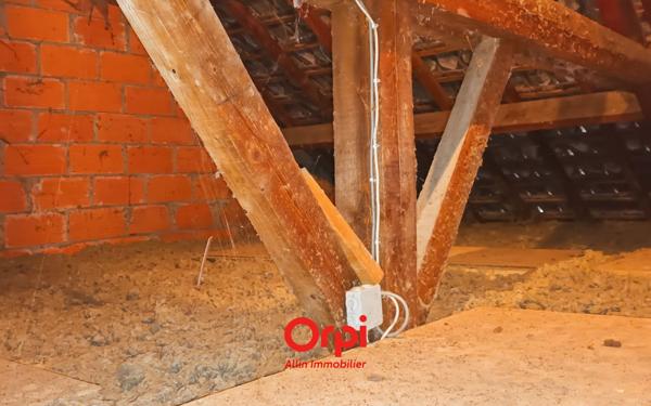 Maison à vendre    4 pièces •  Montluçon