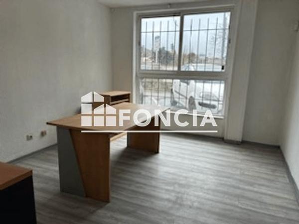 Location Local commercial 1 pièce 56.6 m² - 191 cours Victor Hugo Cenon 33150