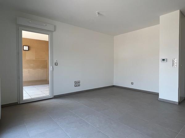 T2 avec extérieur dans une résidence neuve Porte des Pierres Dorées (69400)