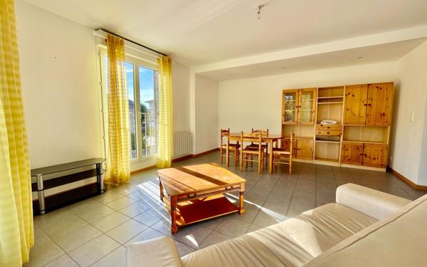 Appartement à louer    3 pièces • 80 m2 Lit-et-Mixe