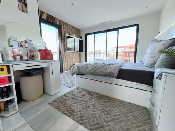 Magnifique villa 5 pièces de 105 m2 sur un terrain 4 faces au sud de Perpignan