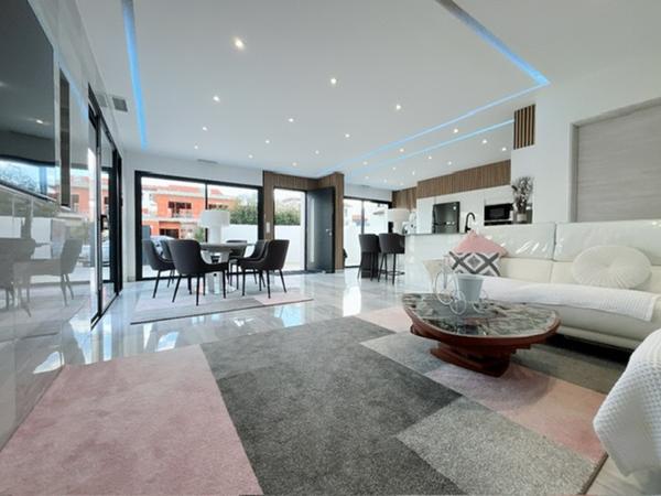 Magnifique villa 5 pièces de 105 m2 sur un terrain 4 faces au sud de Perpignan