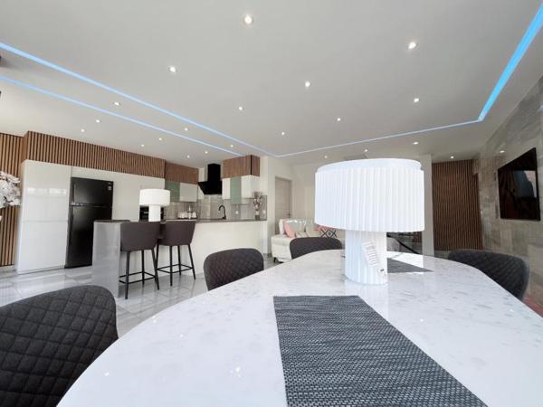 Magnifique villa 5 pièces de 105 m2 sur un terrain 4 faces au sud de Perpignan