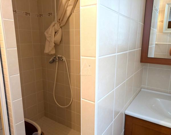 Maison familiale 150m² - 4 chambres . Jardin aménagé, garage  Matha centre