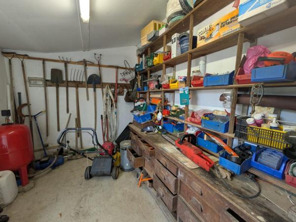 Maison familiale 150m² - 4 chambres . Jardin aménagé, garage  Matha centre